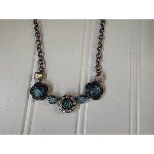 Vintage Flower Design Swarovski Style Necklace in Blue Tones